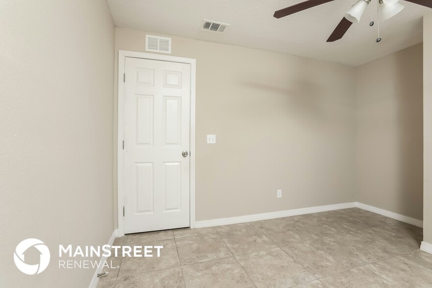 Building Photo - 549 Antelope Dr