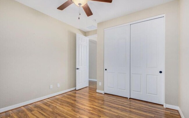 Building Photo - 14892 Aldea Dr N