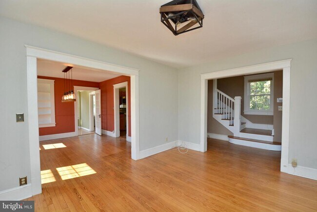 Building Photo - 8609 Oxon Hill Rd