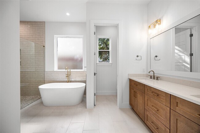 Building Photo - 18211 Polo Meadow Dr