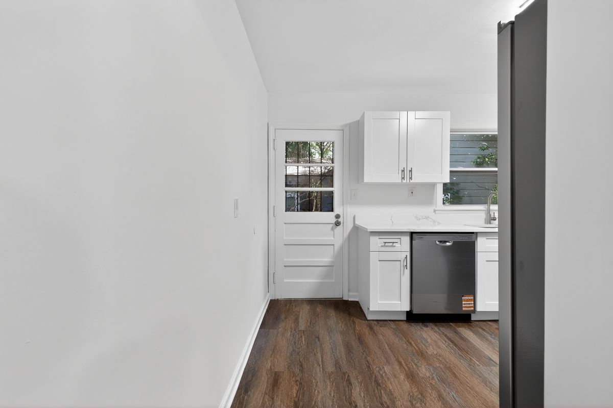 Building Photo - 2036 McPherson Dr
