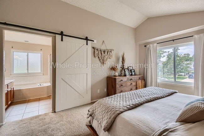 Building Photo - 9948 Deer Creek Ln