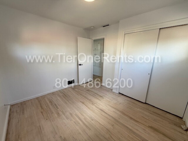Building Photo - NO DEPOSIT option available for qualified renters!