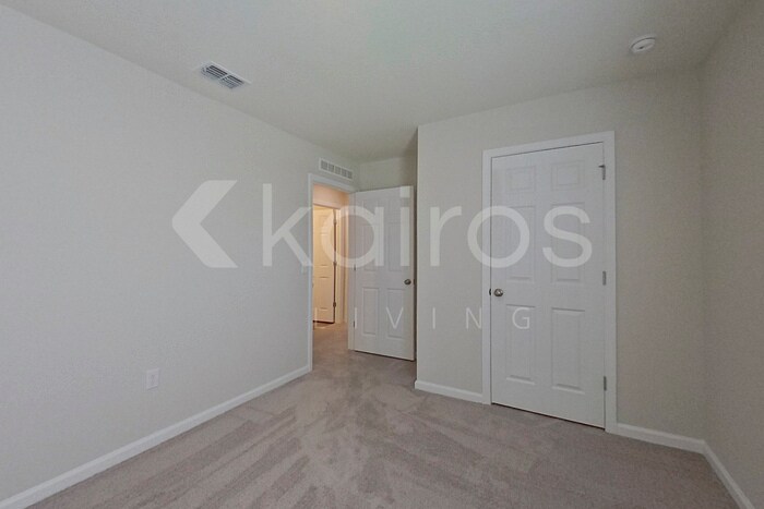 Building Photo - 1802 Nebraska Loop