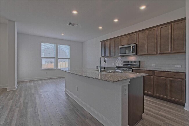 Building Photo - 212 Turnbuckle Bnd