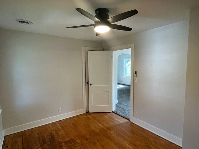 Building Photo - 322 N 2nd Ave