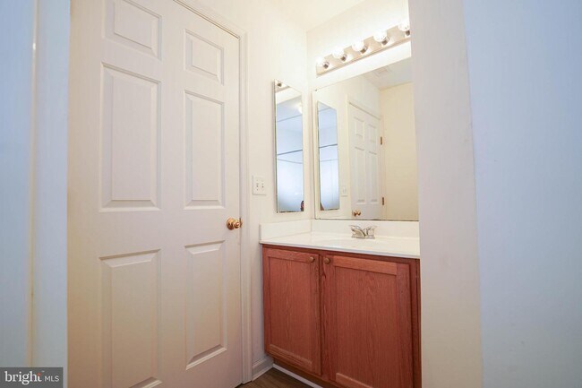 Building Photo - 38116 E Chester Ln