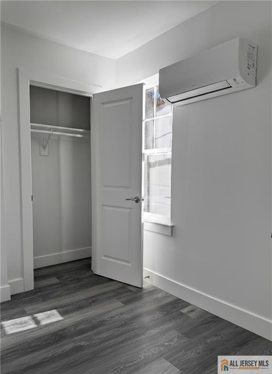 Building Photo - 1790 W 4th St