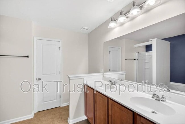 Building Photo - 854 Bibury Ct