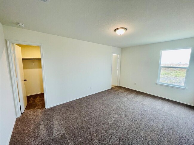 Building Photo - 13501 Martha Washington Pl