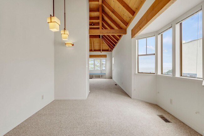 Building Photo - Ocean View Condo in Pacific Grove