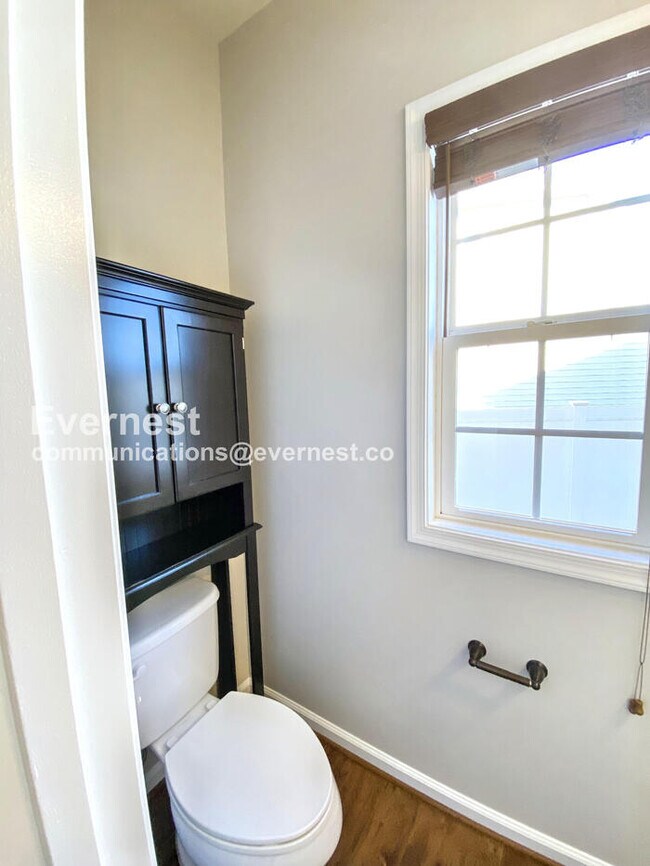 Building Photo - 5 Bed, 4.5 Bath Home with Fenced Yard & Garage / Coming Soon!