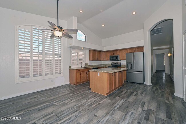 Building Photo - 7869 W Kristal Way