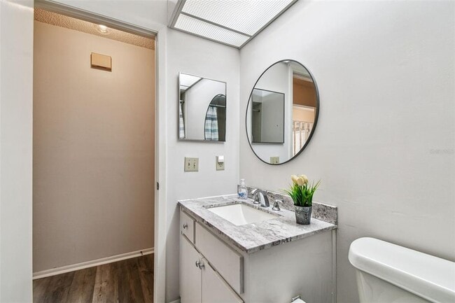 Building Photo - 7433 Greystone Dr