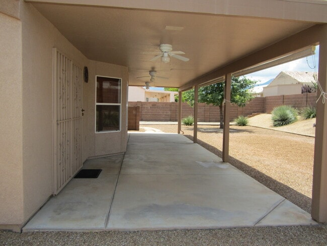 Building Photo - 2172 Tahoe Pl