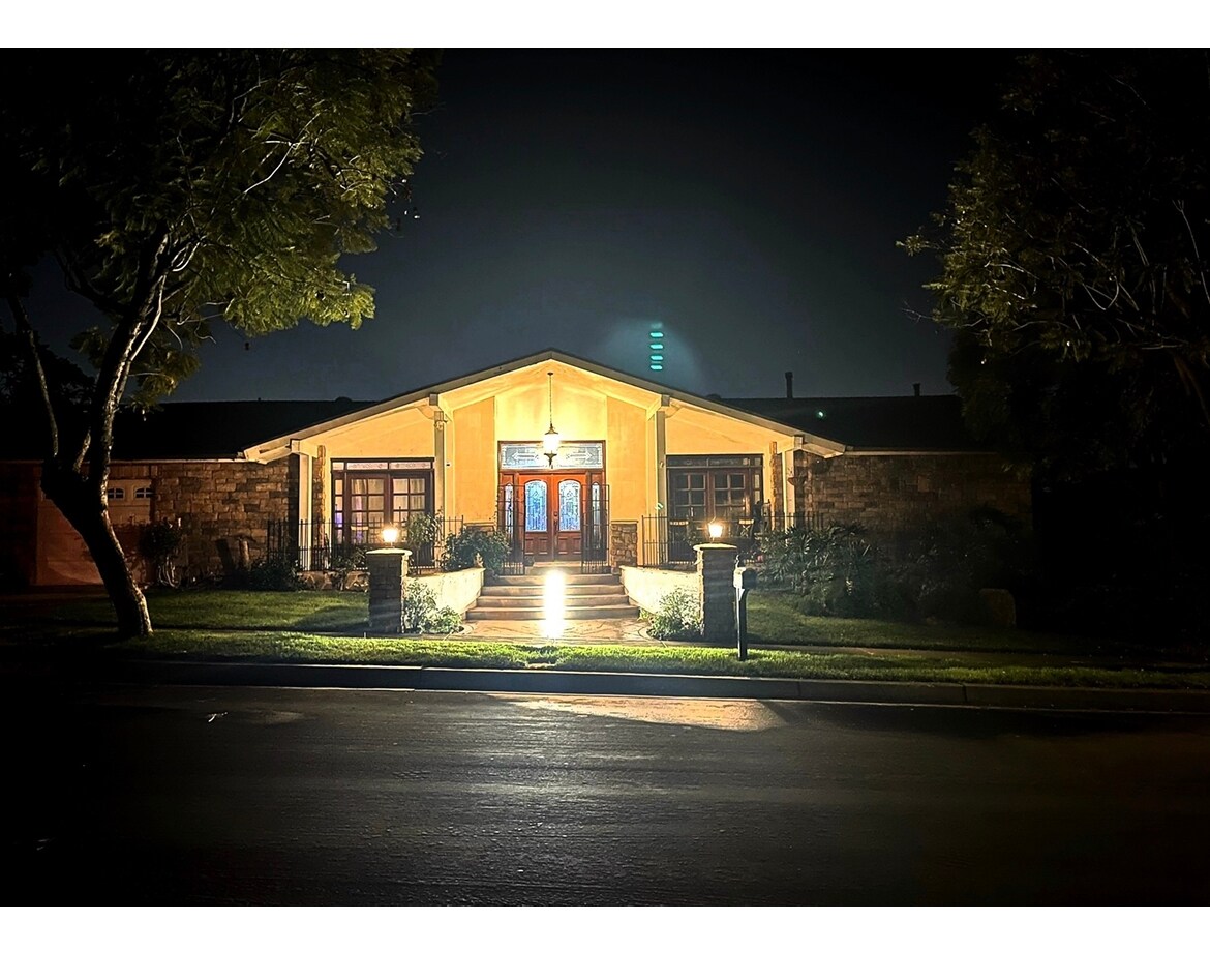 Building Photo - 17220 Ballinger St