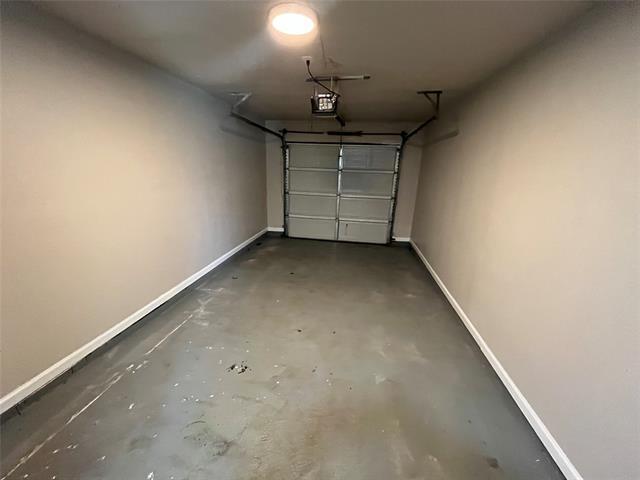 Building Photo - 936 Bluewood Dr