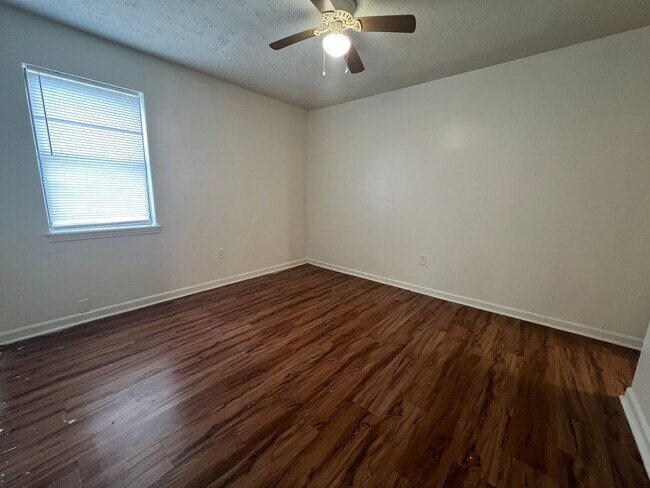 Building Photo - Two Bedroom Duplex