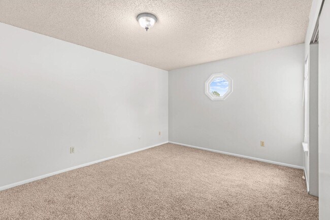Building Photo - 12168 N Melody Dr