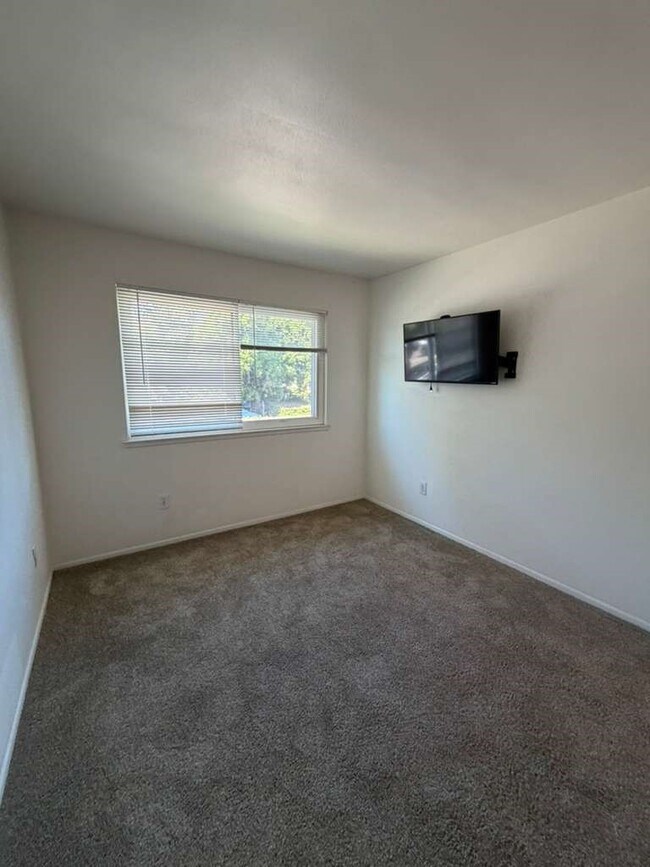 Building Photo - 4608 Via Vis