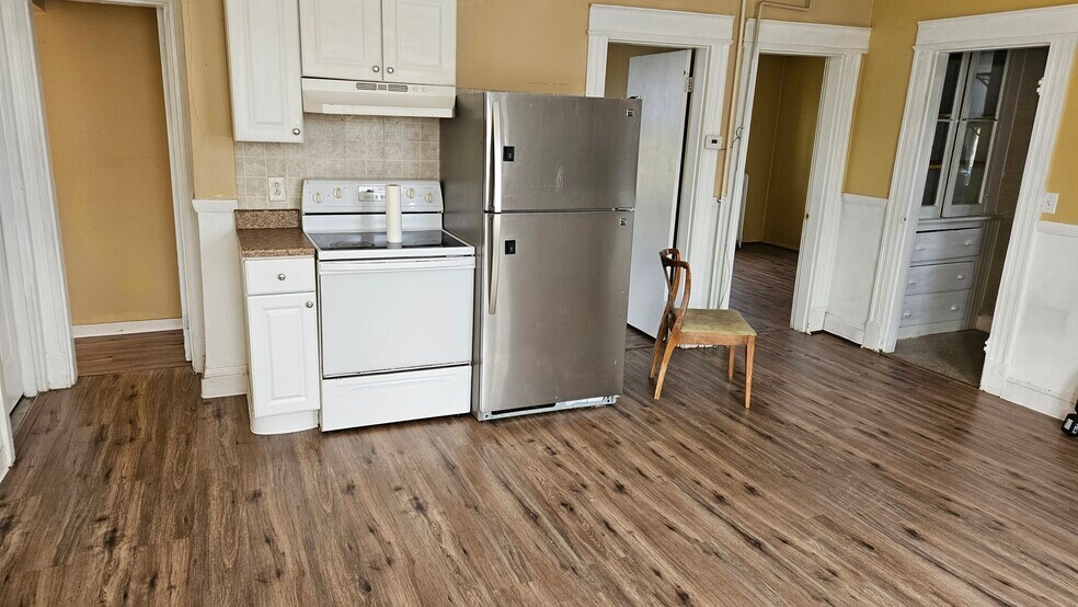 Kitchen - 51 Norman St