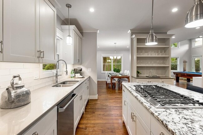 Building Photo - 782 Piedmont Way NE