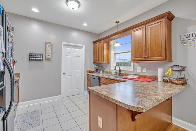 Building Photo - 6015 Hwy 76 E