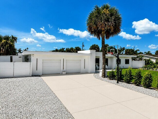 Building Photo - 123 Miami Ave