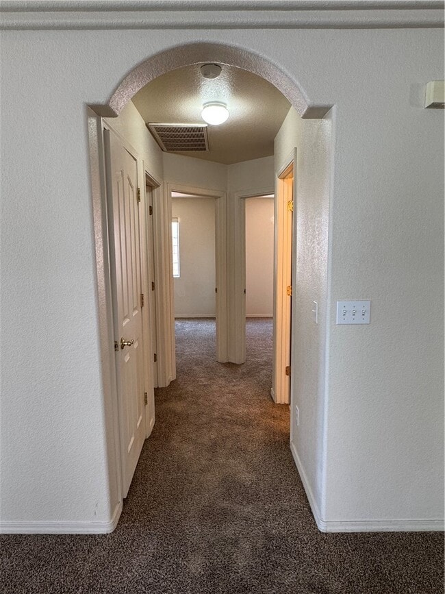 Building Photo - 3434 Mineral Park Dr