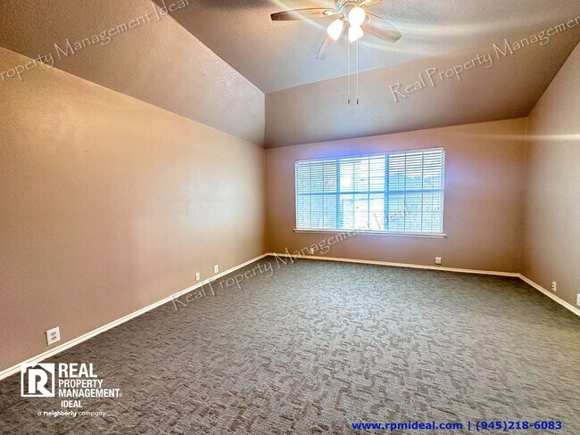 Building Photo - 8801 Vernon Ct