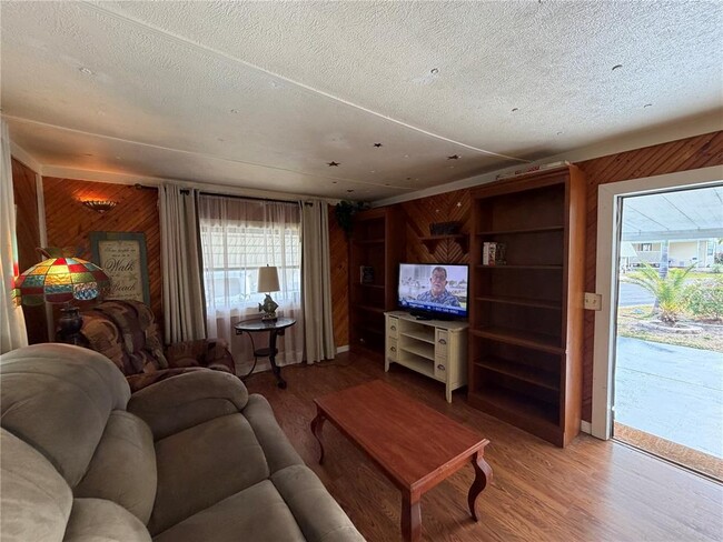 Building Photo - 3311 Eileen Dr