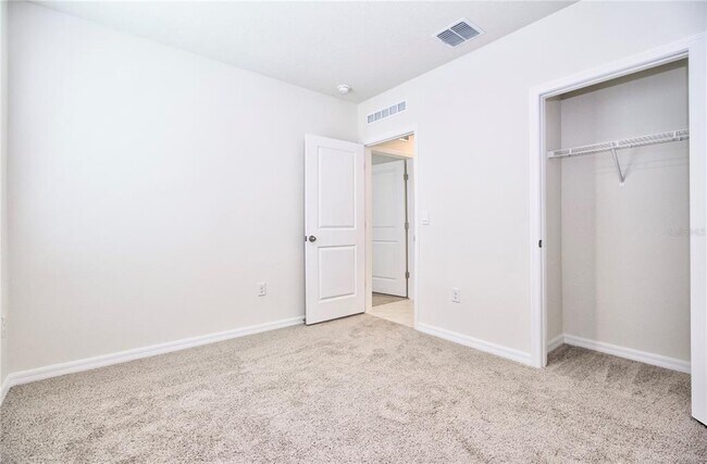 Building Photo - 3302 Pine Lily Ave