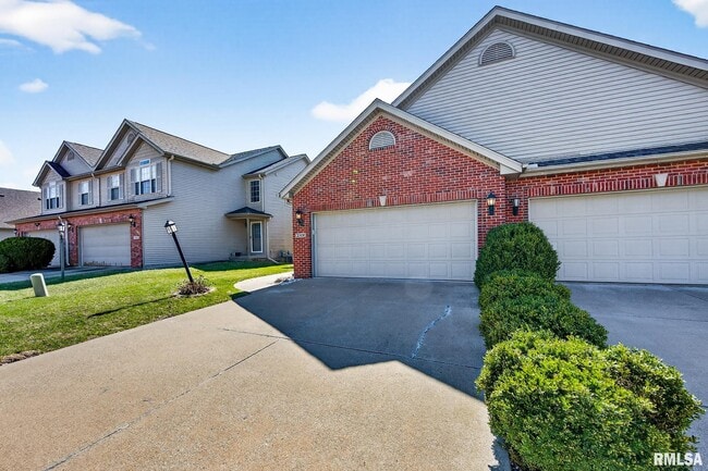 Building Photo - 2314 W Kenfield Ct