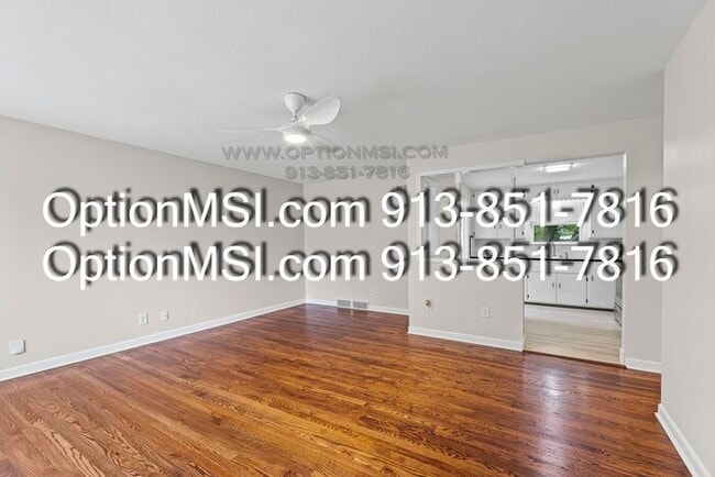 Building Photo - Near downtown Overland Park!