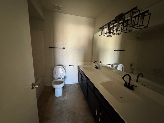 Building Photo - 5239 W Freeway Ln