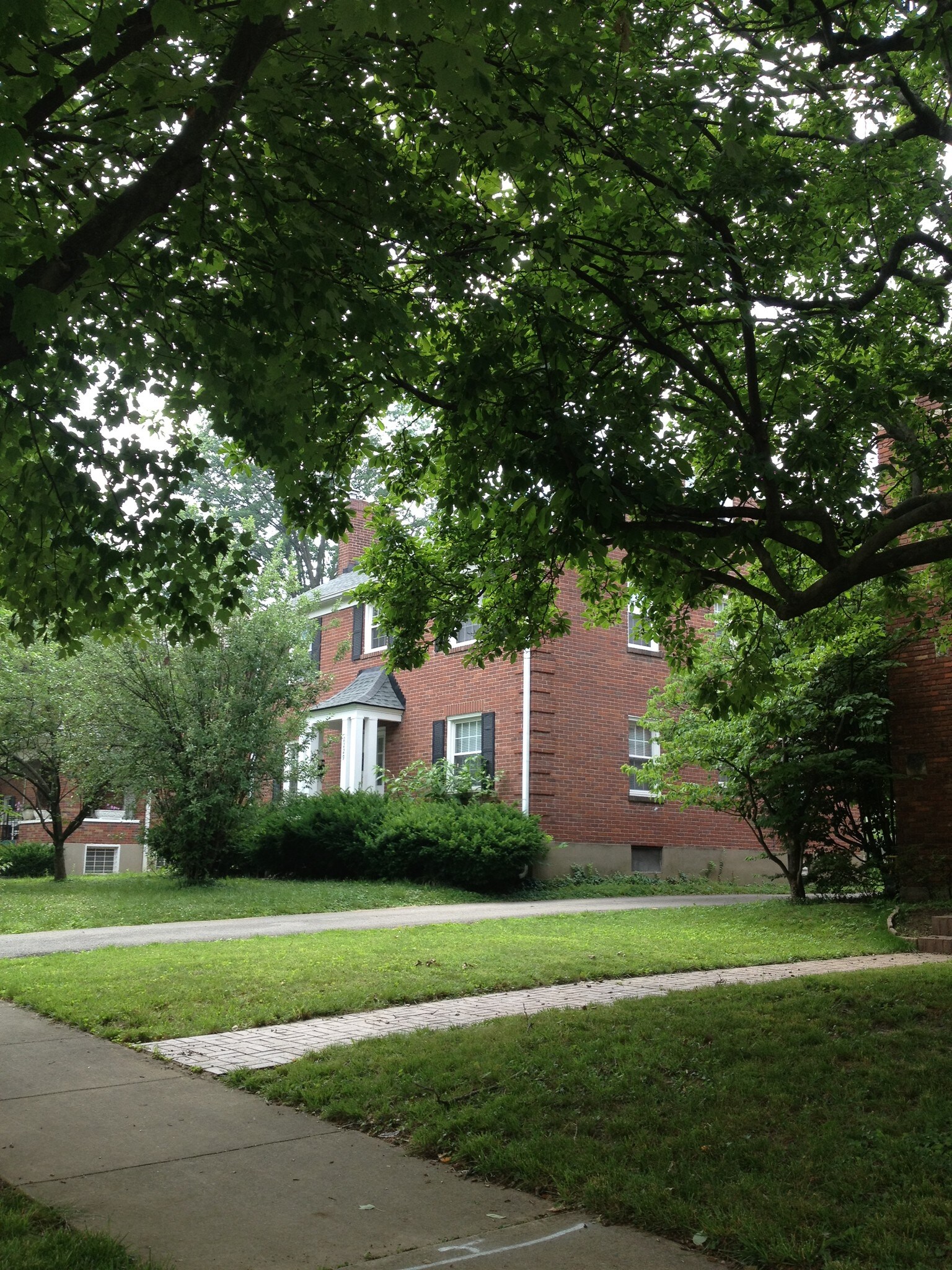 Building Photo - 2229 Tyler Ln