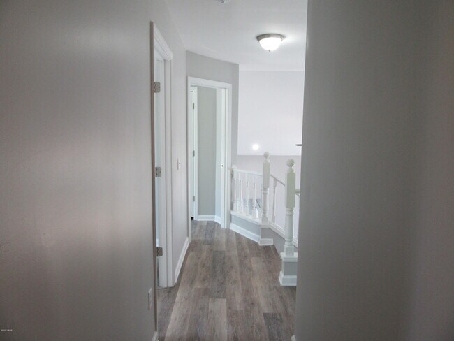 Building Photo - 801 Plantation Way