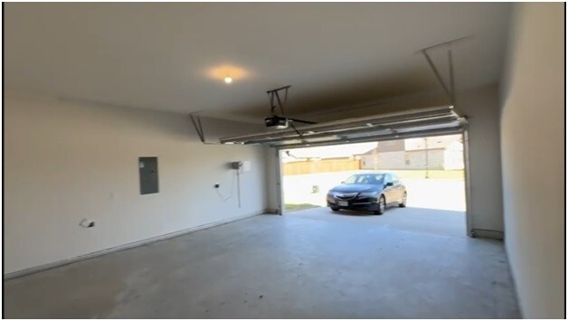 Building Photo - 5117 Cartland Ave