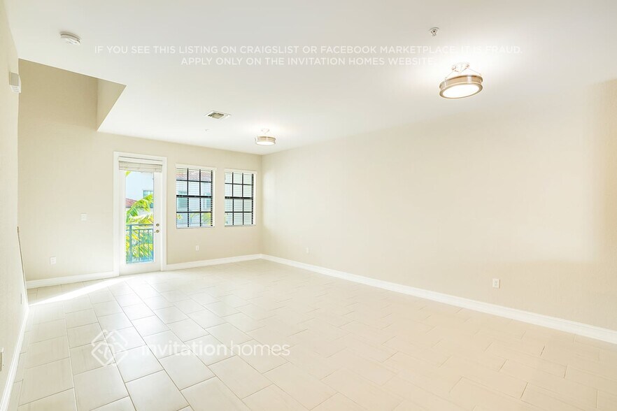Building Photo - 11713 SW 13th Ct