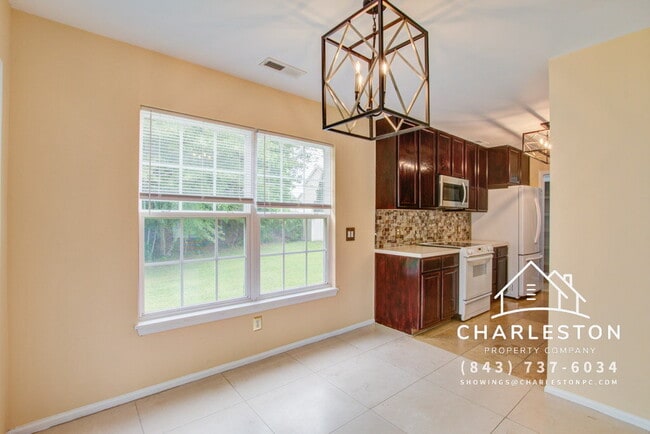 Building Photo - 202 Seneca River Dr