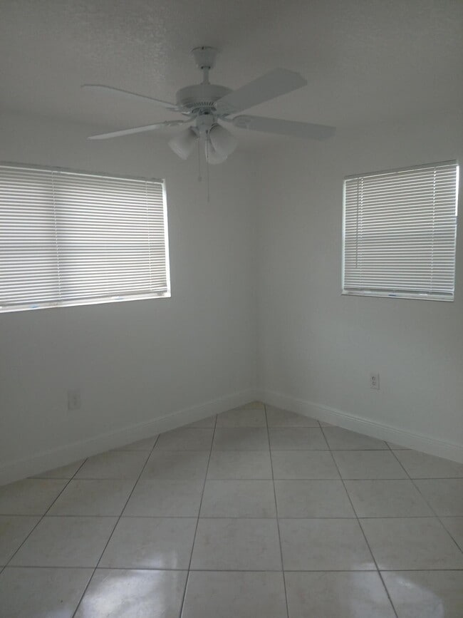 Building Photo - 4289 S Mary Cir