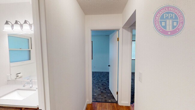 Building Photo - Enjoy Rural Living, Close To City & Freeways!!!  Beautiful Outdoor Living Space, Single Level Ran...