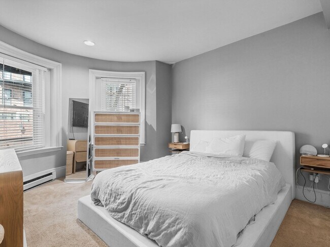 Building Photo - 19 Greenwich Pk