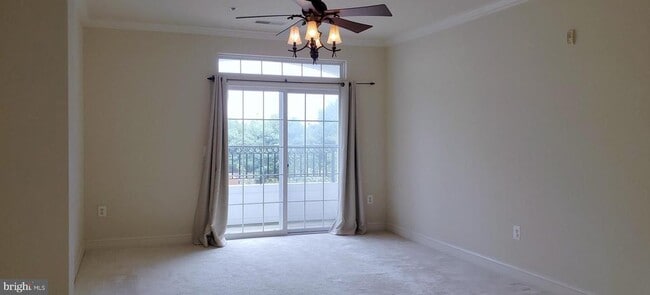 Building Photo - 5800 Clipper Ln