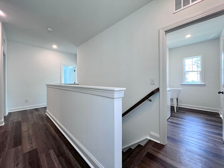 Building Photo - 876 Cassa Clubhouse Way