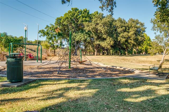 Building Photo - 3332 Hawthorne Ave