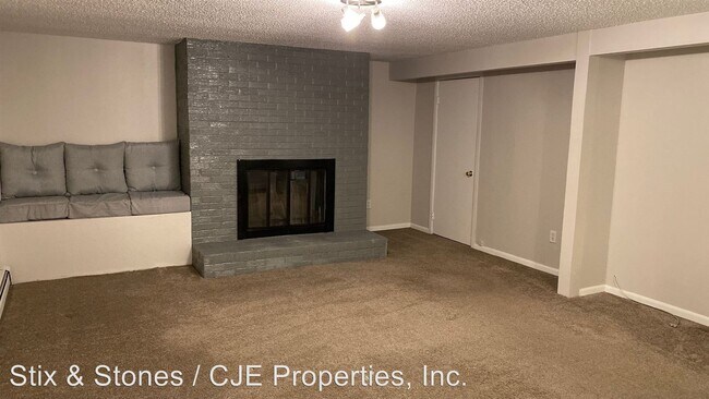 Building Photo - 9911 N Pecos St