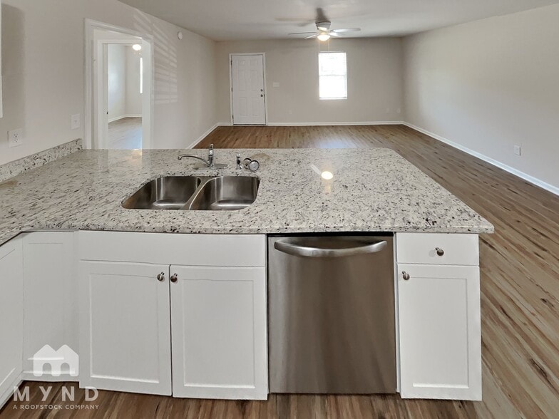 Building Photo - 3284 Anderson Mountain Rd