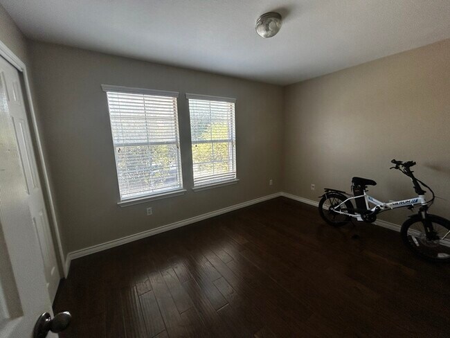 Building Photo - Charming 3 beds 2 baths in Pflugerville!