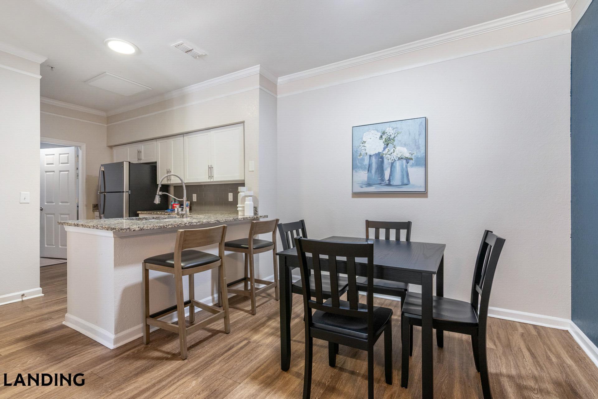 Building Photo - 2801 Biltmore Park Dr